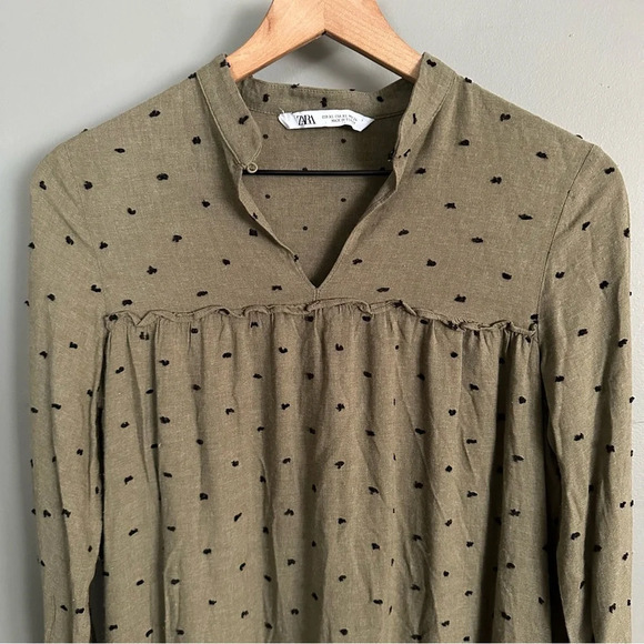 Zara A-line Shift Dress with Key hole front. Size XS - Picture 2 of 12